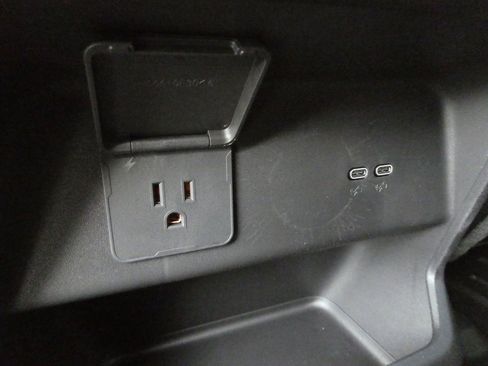 New 2026 GMC Sierra EV Denali image 38