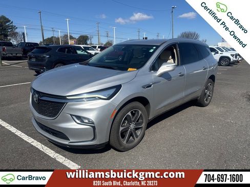Used 2022 Buick Enclave Essence w/ Sport Touring Edition image 3