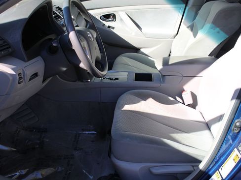 Used 2009 Toyota Camry image 8