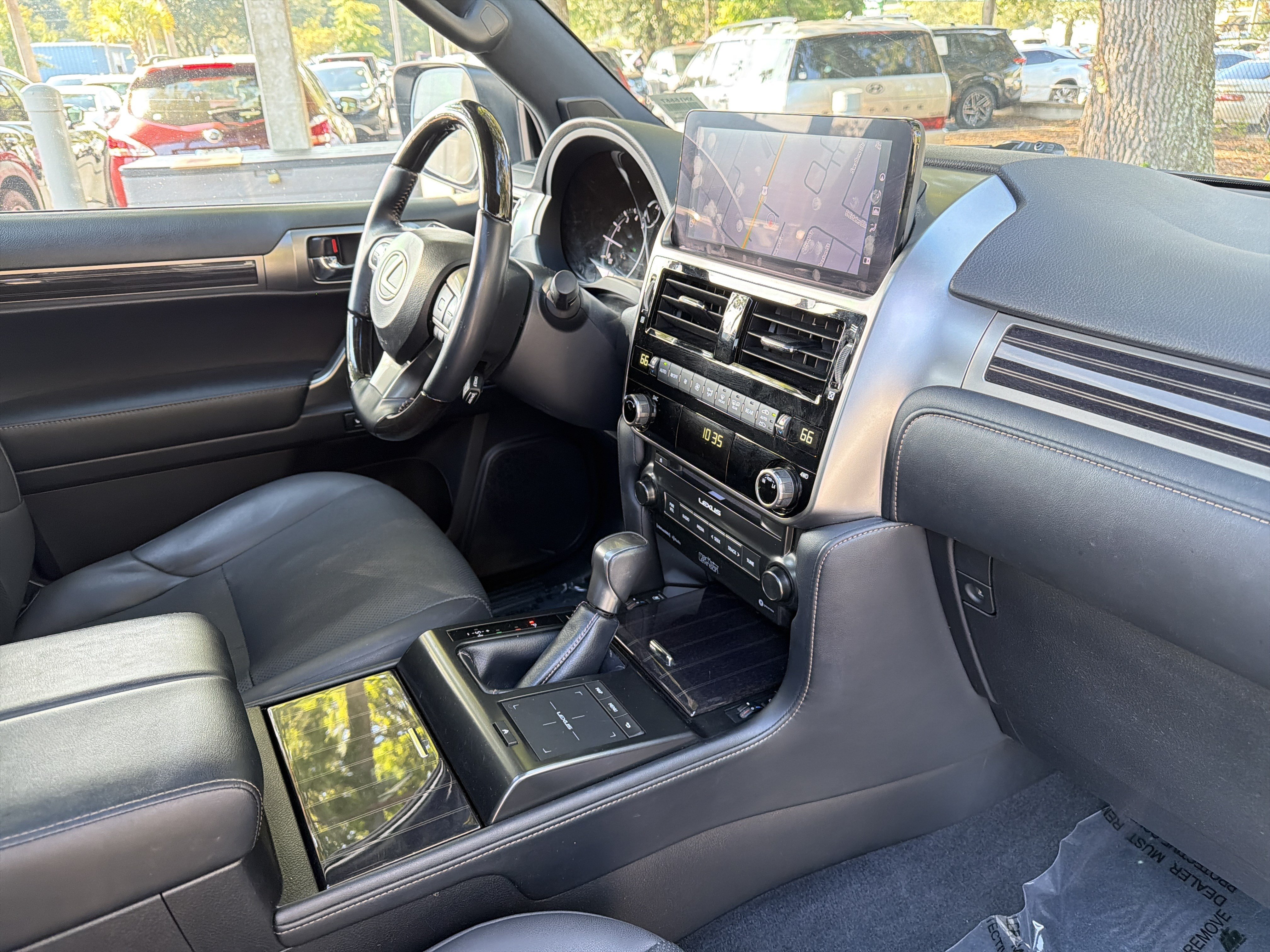 Used 2022 Lexus GX 460 Premium w/ Accessory Package AWD/4WD image 46