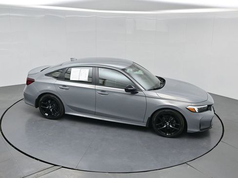 Used 2025 Honda Civic Sport image 40