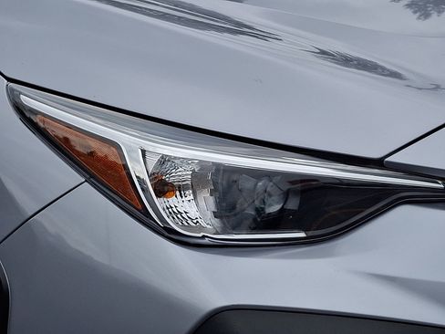 Used 2024 Subaru Crosstrek 2.0i Premium AWD/4WD image 9