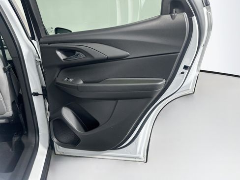 Used 2025 Chevrolet TrailBlazer LT w/ Driver Confidence Package FWD image 29