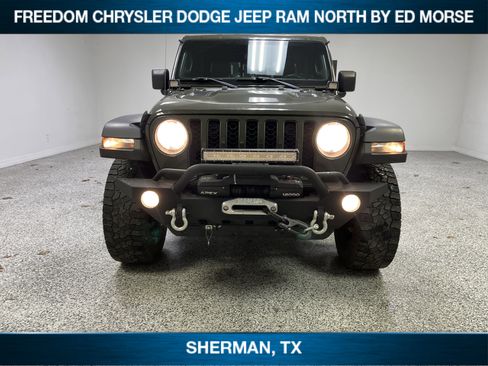 Used 2022 Jeep Gladiator Rubicon w/ Cold Weather Group image 2