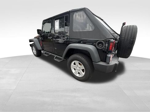 Used 2014 Jeep Wrangler Unlimited Rubicon w/ Connectivity Group AWD/4WD image 3