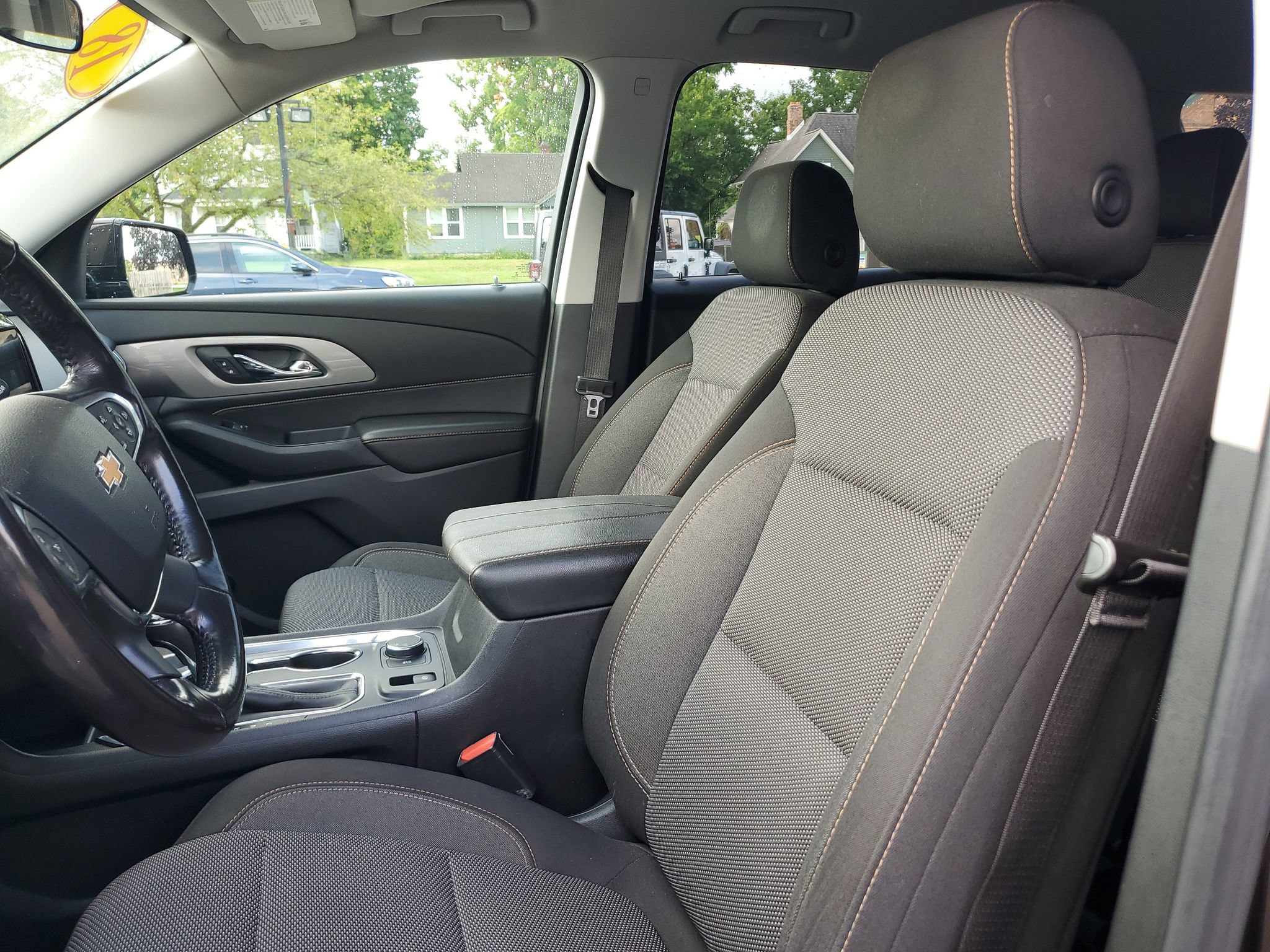 Used 2018 Chevrolet Traverse LT FWD image 16