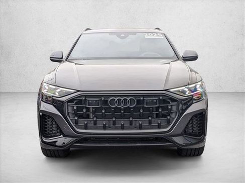 Certified 2025 Audi Q8 Prestige image 2
