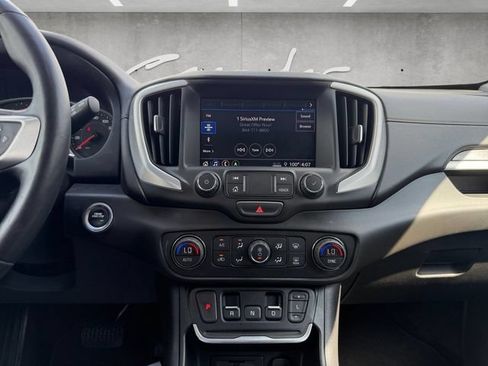 Used 2021 GMC Terrain SLT w/ Infotainment Package II FWD image 3