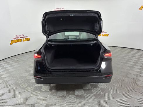 Used 2026 Nissan Sentra SL w/ Floor Mat Package image 5