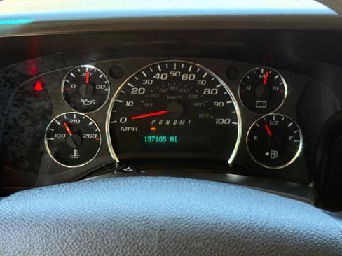 Used 2016 Chevrolet Express 2500 RWD image 10