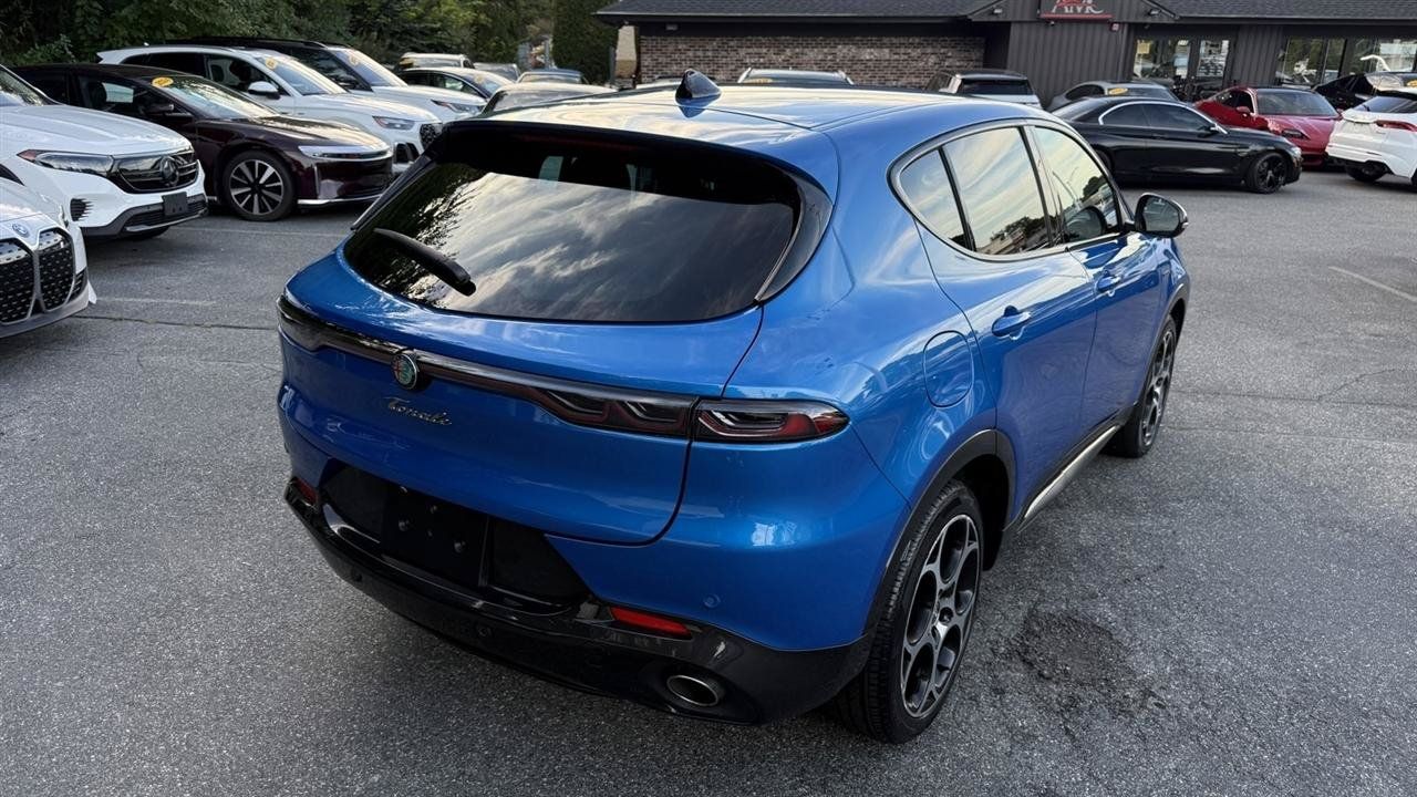 Used 2024 Alfa Romeo Tonale Veloce AWD/4WD image 18