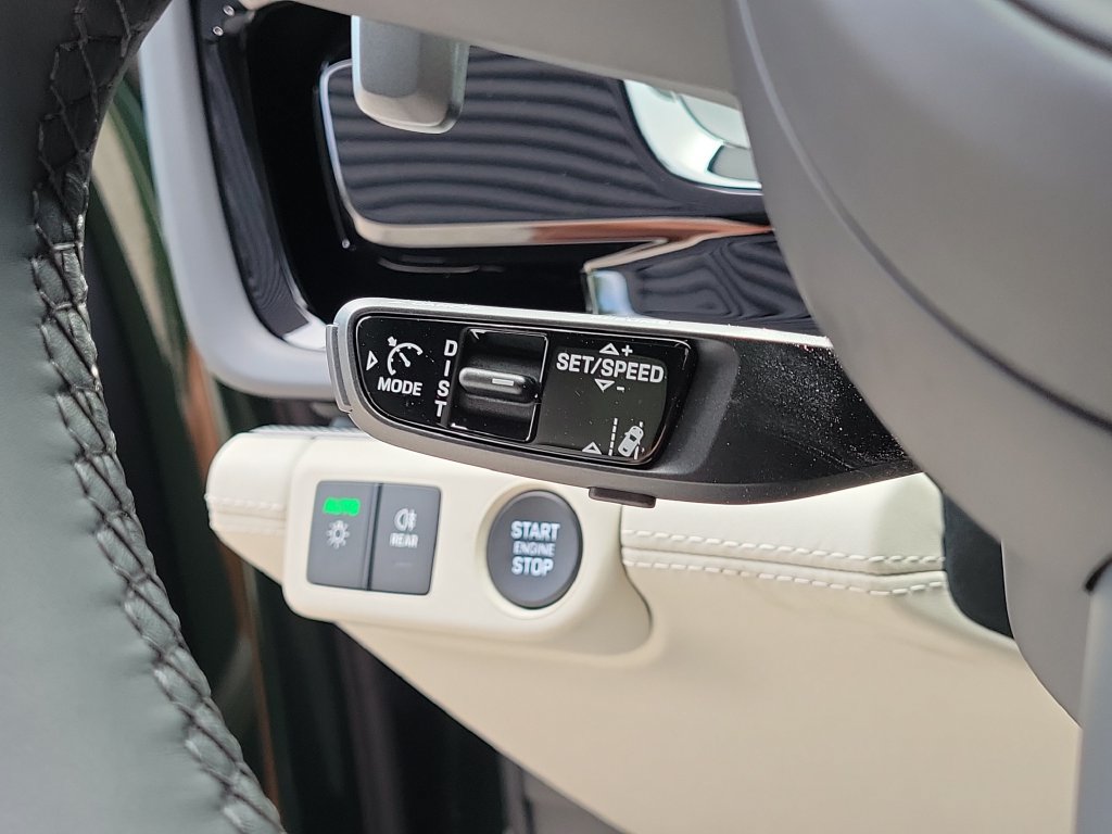 New 2026 Porsche Panamera 4 AWD/4WD image 36