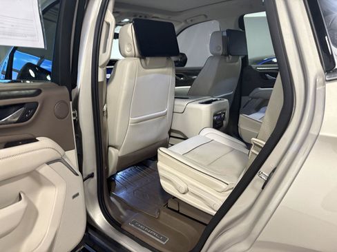 Used 2021 GMC Yukon Denali w/ Denali Ultimate Package AWD/4WD image 30