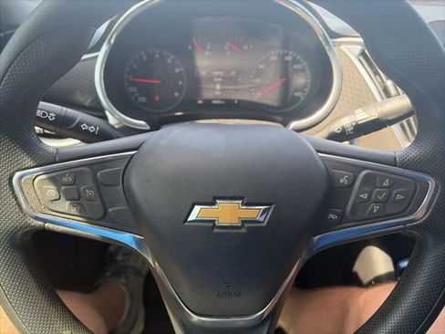 Used 2020 Chevrolet Malibu LT FWD image 21