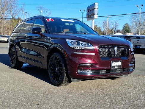 Certified 2024 Lincoln Aviator Black Label w/ Jet Package image 2