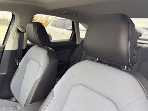 New 2026 Volkswagen Jetta SE FWD image 8