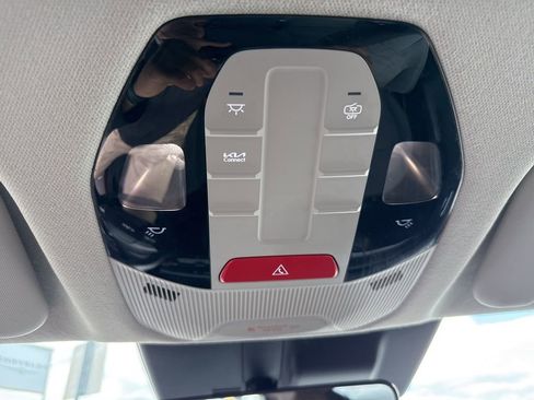 Used 2025 Kia K4 LXS image 25