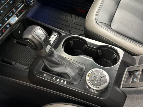 Used 2025 Ford Bronco Outer Banks AWD/4WD image 24