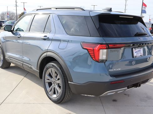 New 2026 Ford Explorer Active w/ Active Comfort Package image 7