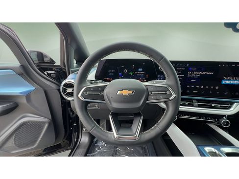 Certified 2025 Chevrolet Equinox EV LT FWD image 22
