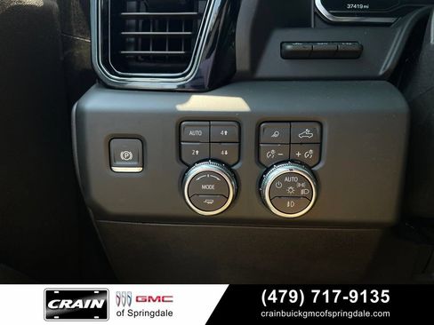 Used 2024 GMC Sierra 2500 AT4 w/ AT4 Premium Plus Package AWD/4WD image 13