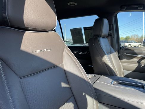 Used 2022 GMC Yukon XL Denali image 29