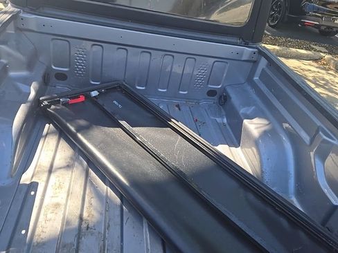 Used 2020 Jeep Gladiator Sport w/ Quick Order Package 24S image 9