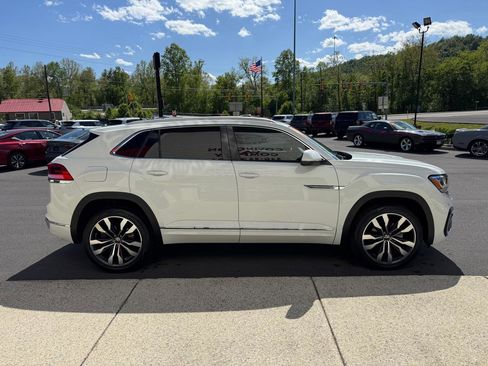 Used 2021 Volkswagen Atlas Cross Sport SEL R-Line AWD/4WD image 7