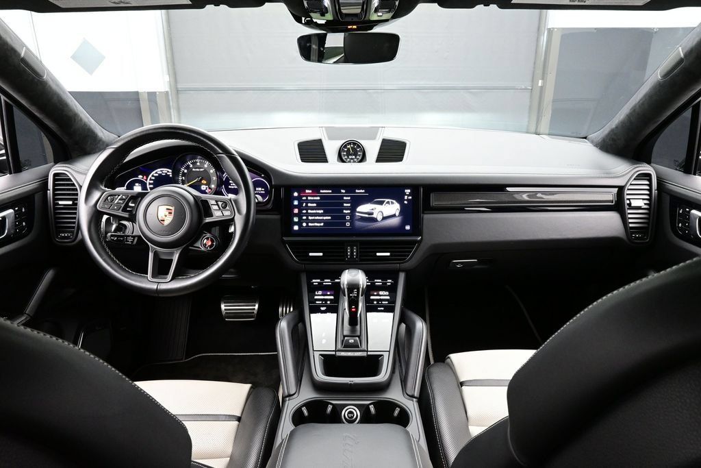 Certified 2023 Porsche Cayenne Turbo GT AWD/4WD image 20