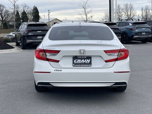 Used 2018 Honda Accord LX image 6