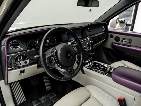 Used 2022 Rolls-Royce Cullinan Black Badge AWD/4WD image 6
