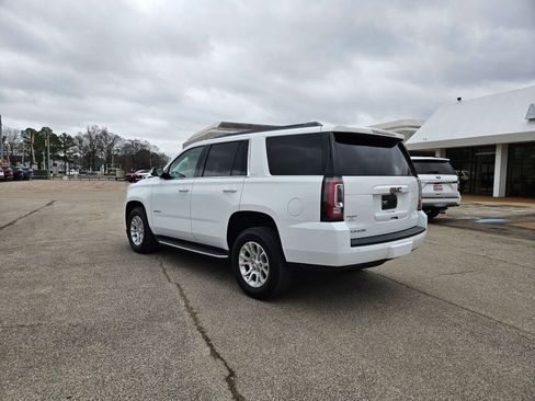 Used 2017 GMC Yukon SLT image 3