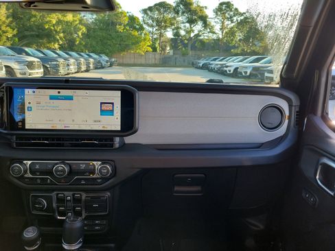 New 2026 Jeep Gladiator Sport image 8