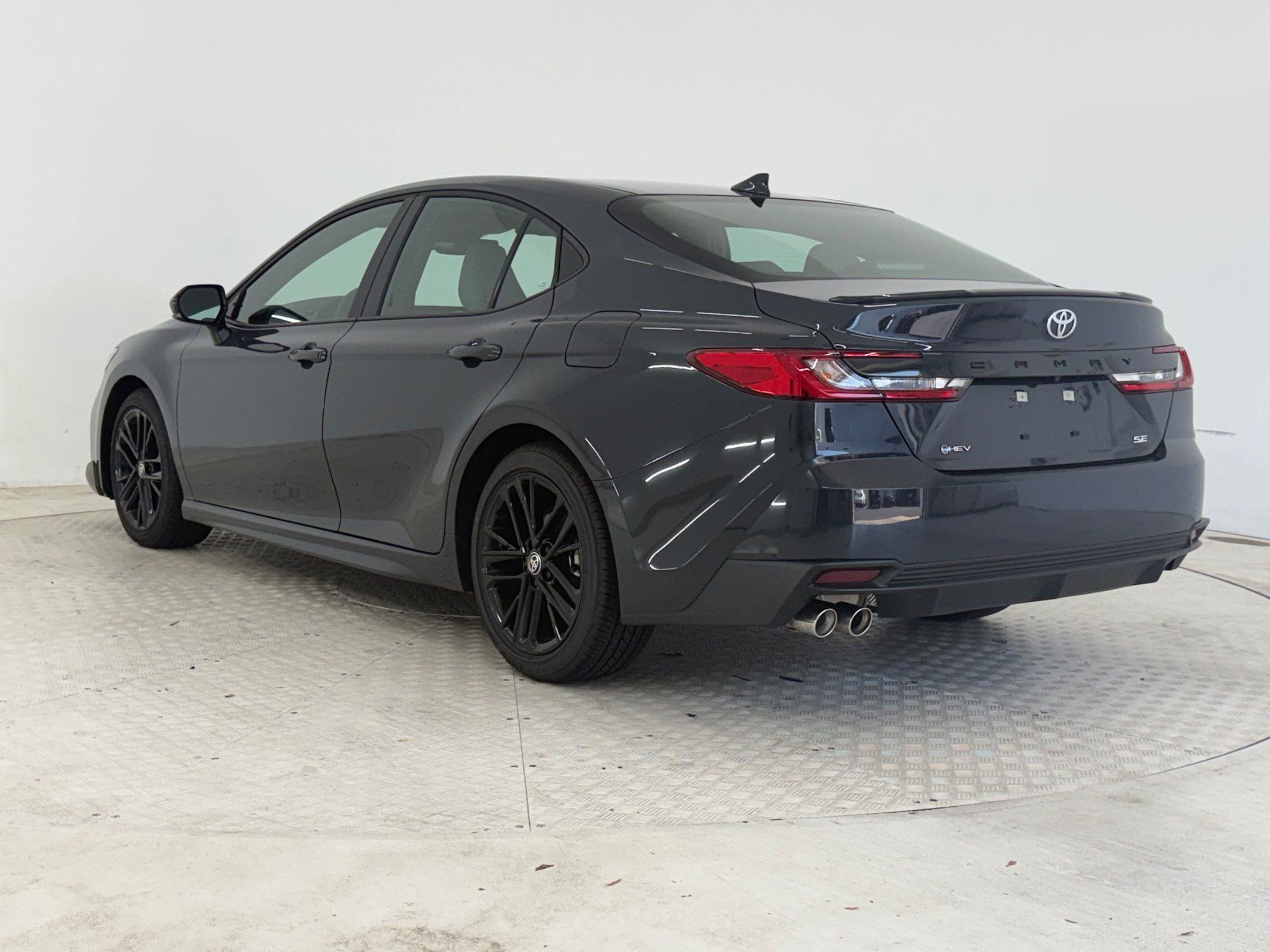 Used 2026 Toyota Camry SE w/ Multimedia Upgrade Package FWD image 3