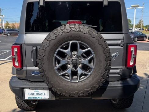 Used 2024 Ford Bronco Badlands AWD/4WD image 4