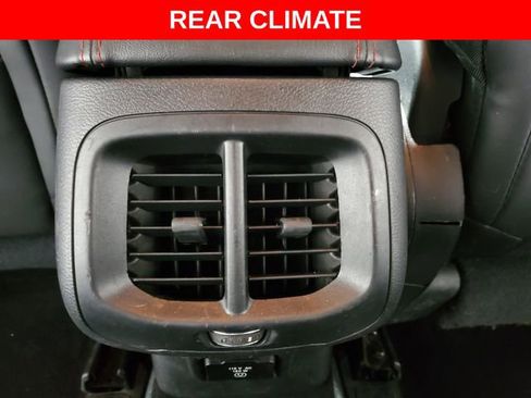 Used 2018 Jeep Cherokee Trailhawk image 24