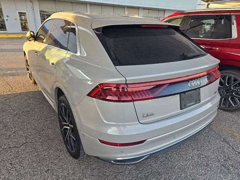Used 2023 Audi Q8 Premium w/ Convenience Package AWD/4WD image 4