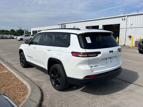 Used 2023 Jeep Grand Cherokee L Laredo AWD/4WD image 5
