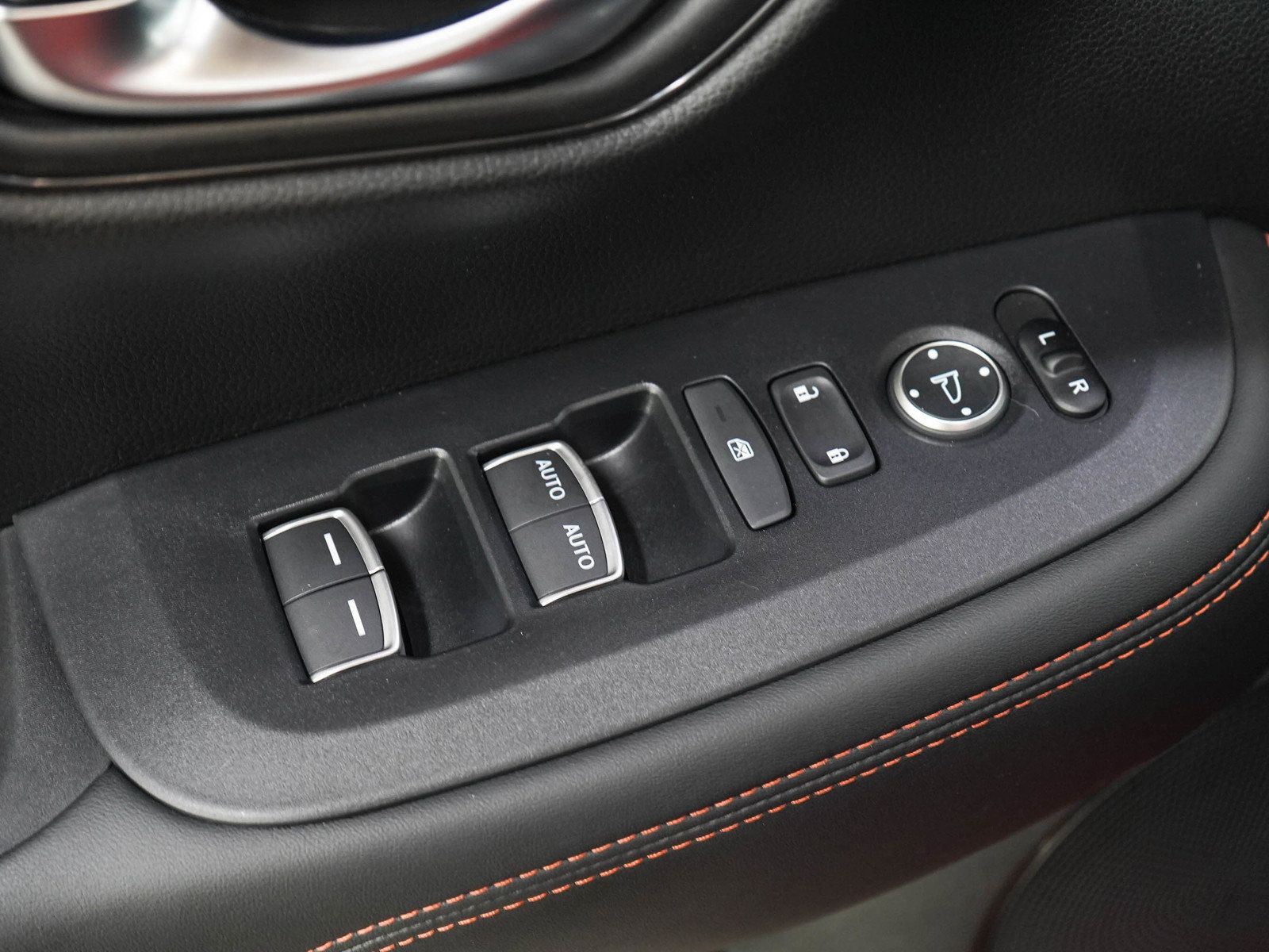 Used 2025 Honda HR-V Sport image 23