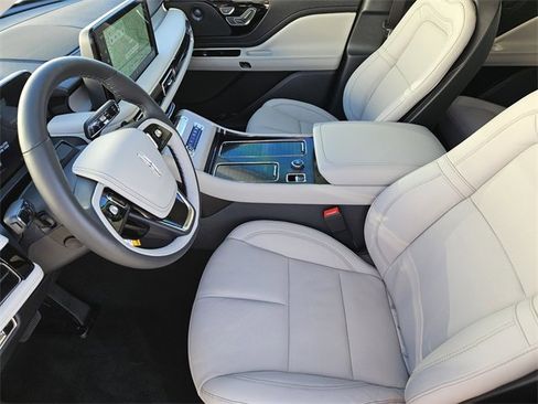 New 2026 Lincoln Aviator Reserve image 12