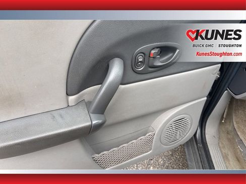 Used 2002 Saturn Vue AWD V6 image 17