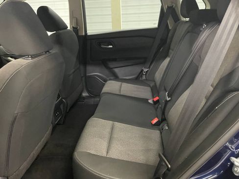 Used 2025 Nissan Rogue SV FWD image 21