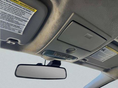 Used 2014 Ford Fiesta Titanium FWD image 33