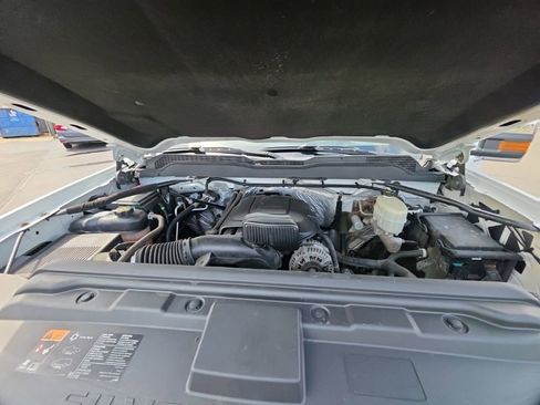 Used 2017 Chevrolet Silverado 2500 High Country w/ Snow Plow Prep Package AWD/4WD image 10