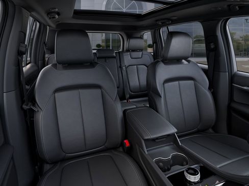 New 2026 Jeep Grand Cherokee Limited RWD image 17