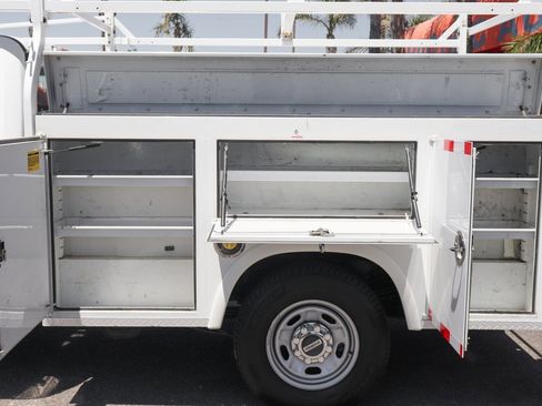 Used 2019 Ford F250 XL w/ XL Value Package image 6