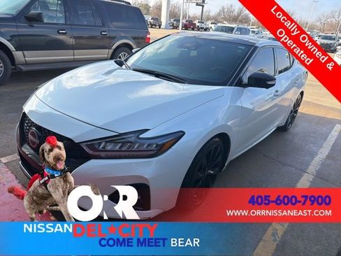 Used 2023 Nissan Maxima SR w/ Sport Mat Group image 1