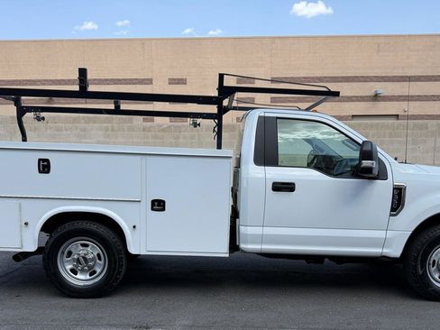 Used 2017 Ford F350 XL w/ Power Equipment Group RWD image 5