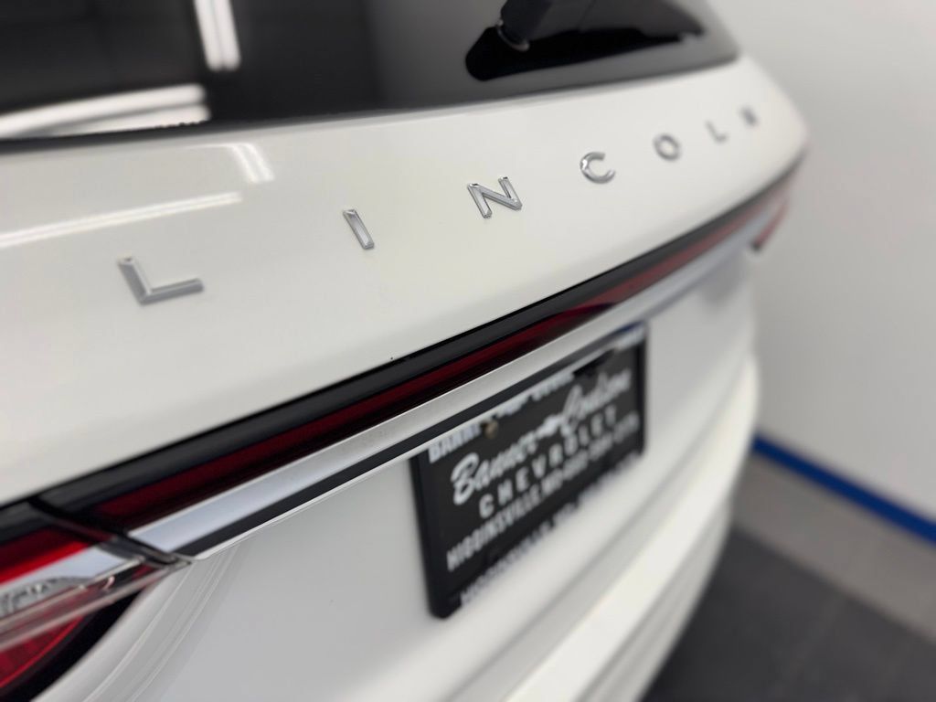Used 2022 Lincoln Corsair Reserve w/ Equipment Group 201A AWD/4WD image 5