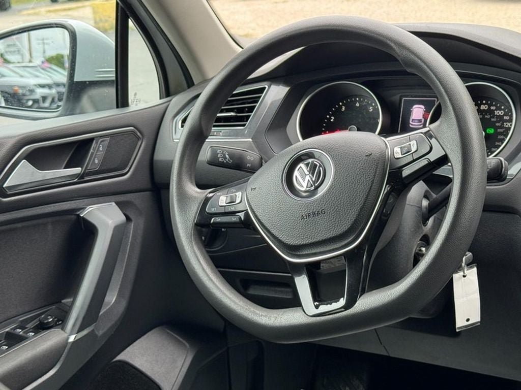 Used 2018 Volkswagen Tiguan S AWD/4WD image 12